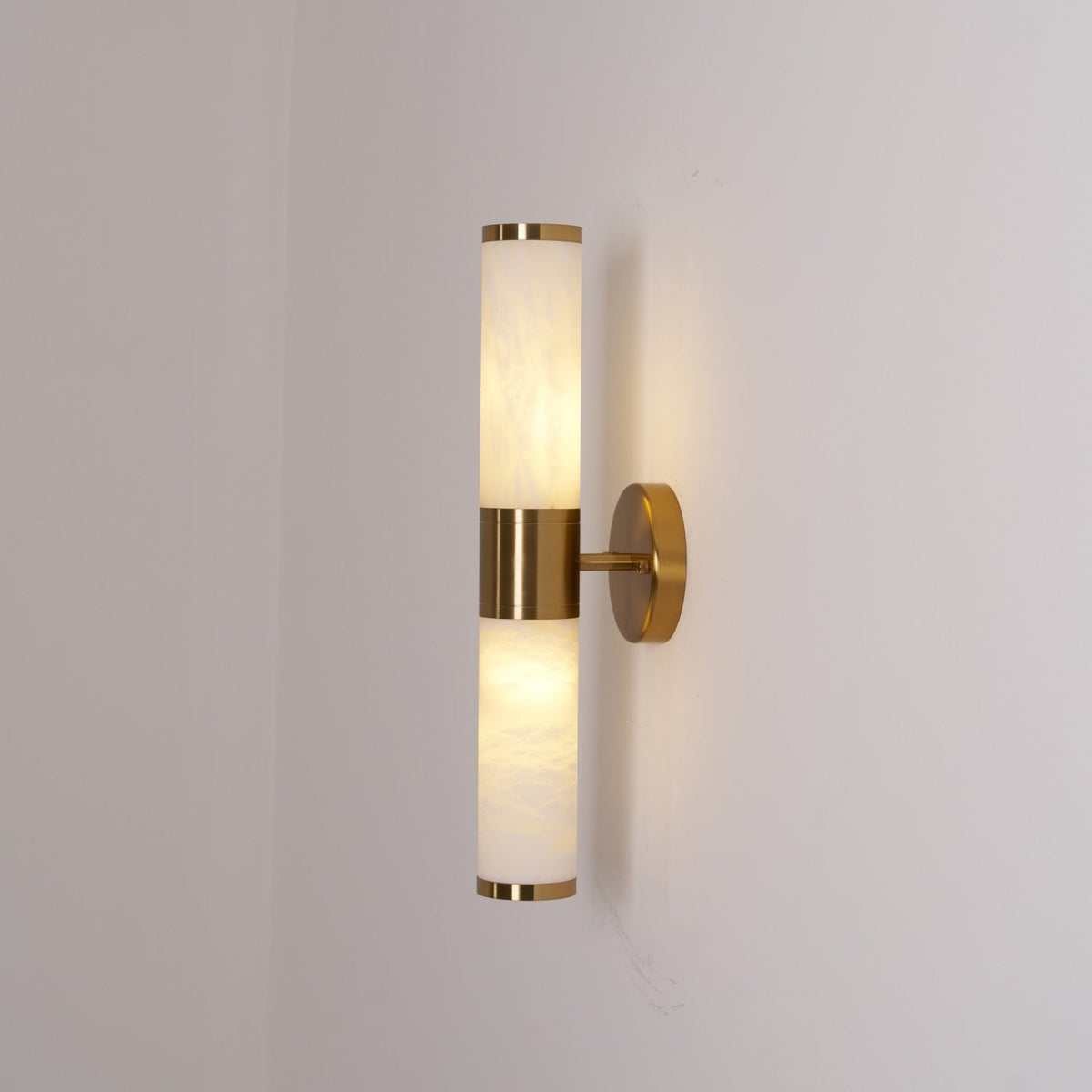 Tira Minimalistische wandlamp van albast