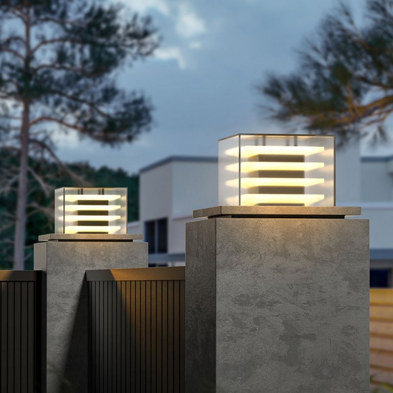 Riley Moderne LED Vierkant Buitenlamp Zonne Metaal/Acryl Tuin/Stoeprand/Balkon