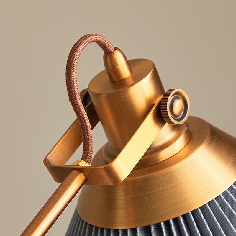 Ozawa Retro Design LED Vloerlamp Geplooid Metaal/Hout Woonkamer/Slaapkamer