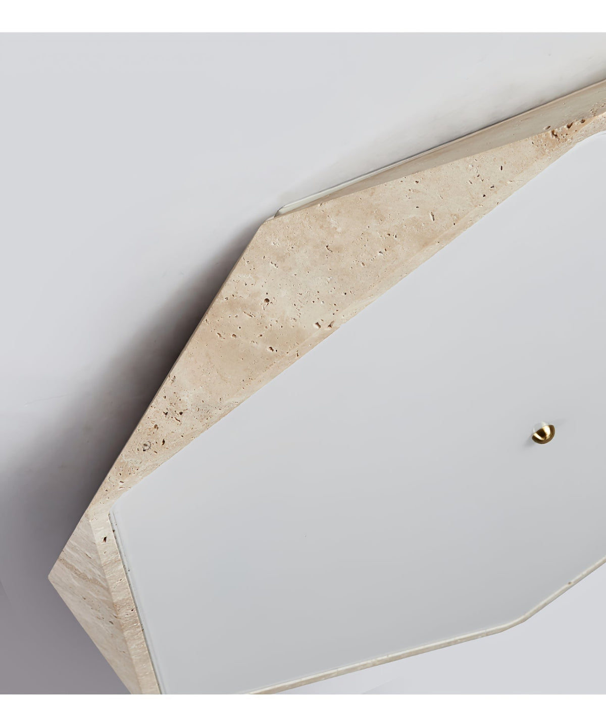 Hexagonale plafondlamp in geel travertin