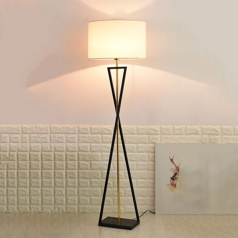Eryn Retro Cilinder Driepoot Vloerlamp Metalen Stof Multi Kleur Slaapkamer/Woonkamer