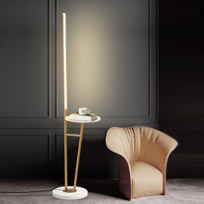 Edge Moderne Lineaire Metalen Vloerlamp met Tafel, Zwart/Wit/Goud