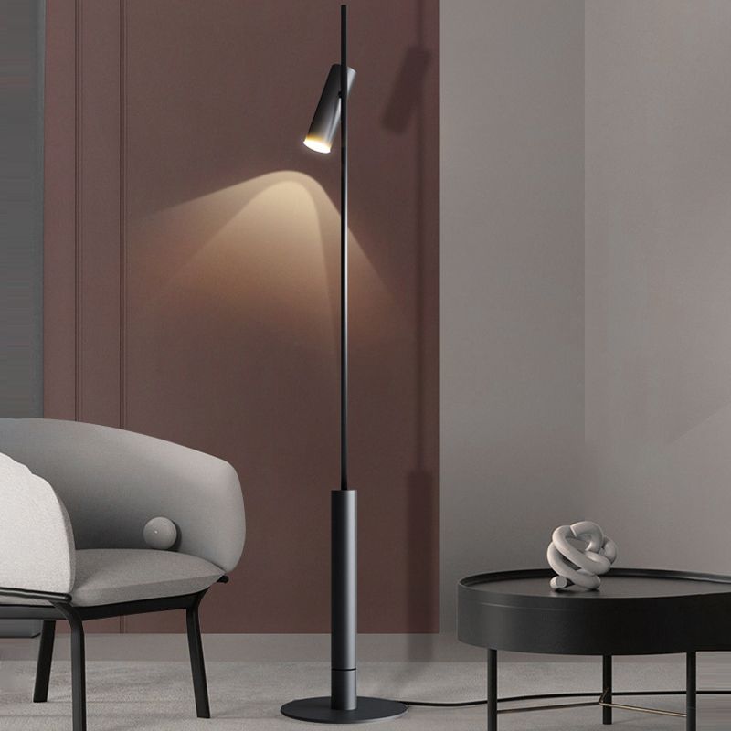 Freja Moderne Design Lineaire Dubbele Kop Metalen Vloerlamp Silicagel Slaapkamer/Woonkame