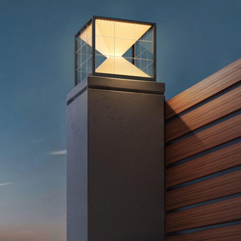Riley Moderne LED Vierkant Buitenlamp Zonne Metaal Acryl Zwart Tuin/Stoeprand/Balkon