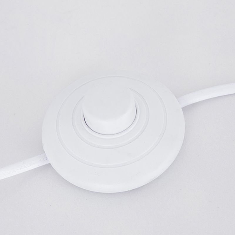 Edge Moderne Lineaire Metalen Driehoek Vloerlamp, Zwart/Wit