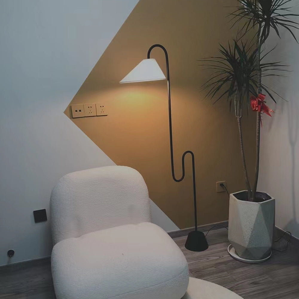 Salgado Design Gebogen LED Vloerlamp Wit Zwart Metaal Stof Woonkamer