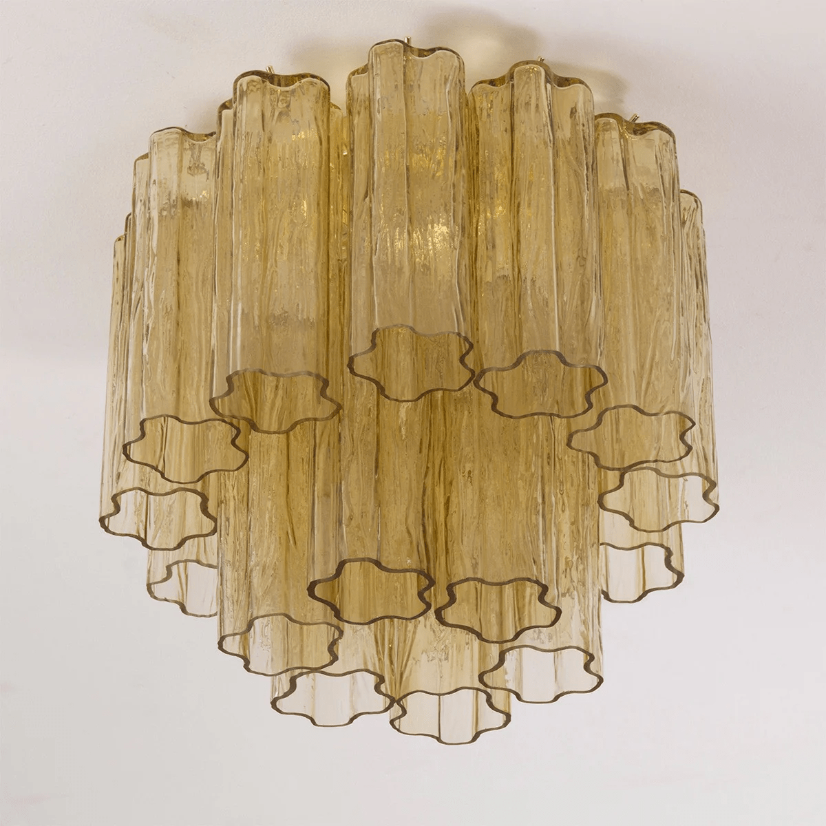 Serin plafondlamp in roze watervalstijl