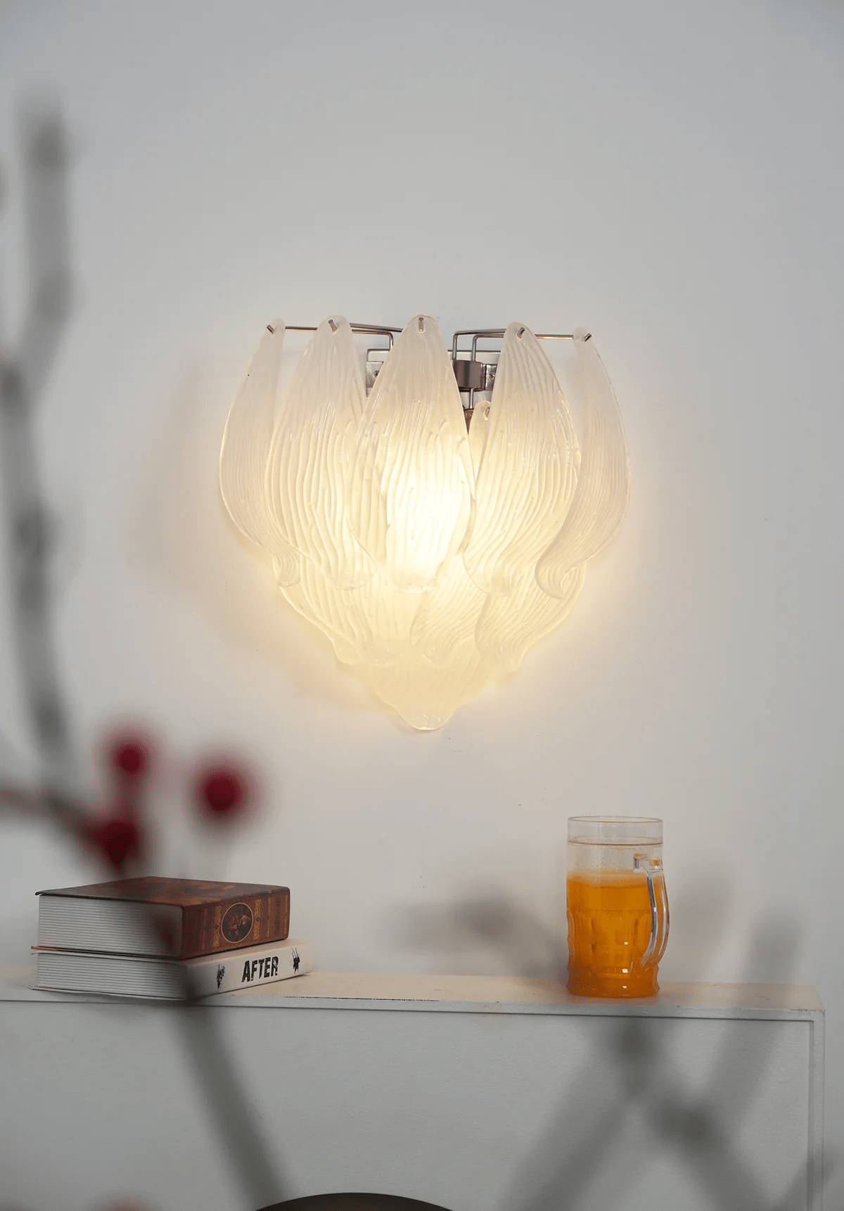Lioriniella wandlamp Murano-glasbladeren met bloemblaadjes in cascaderende lagen met mat glas