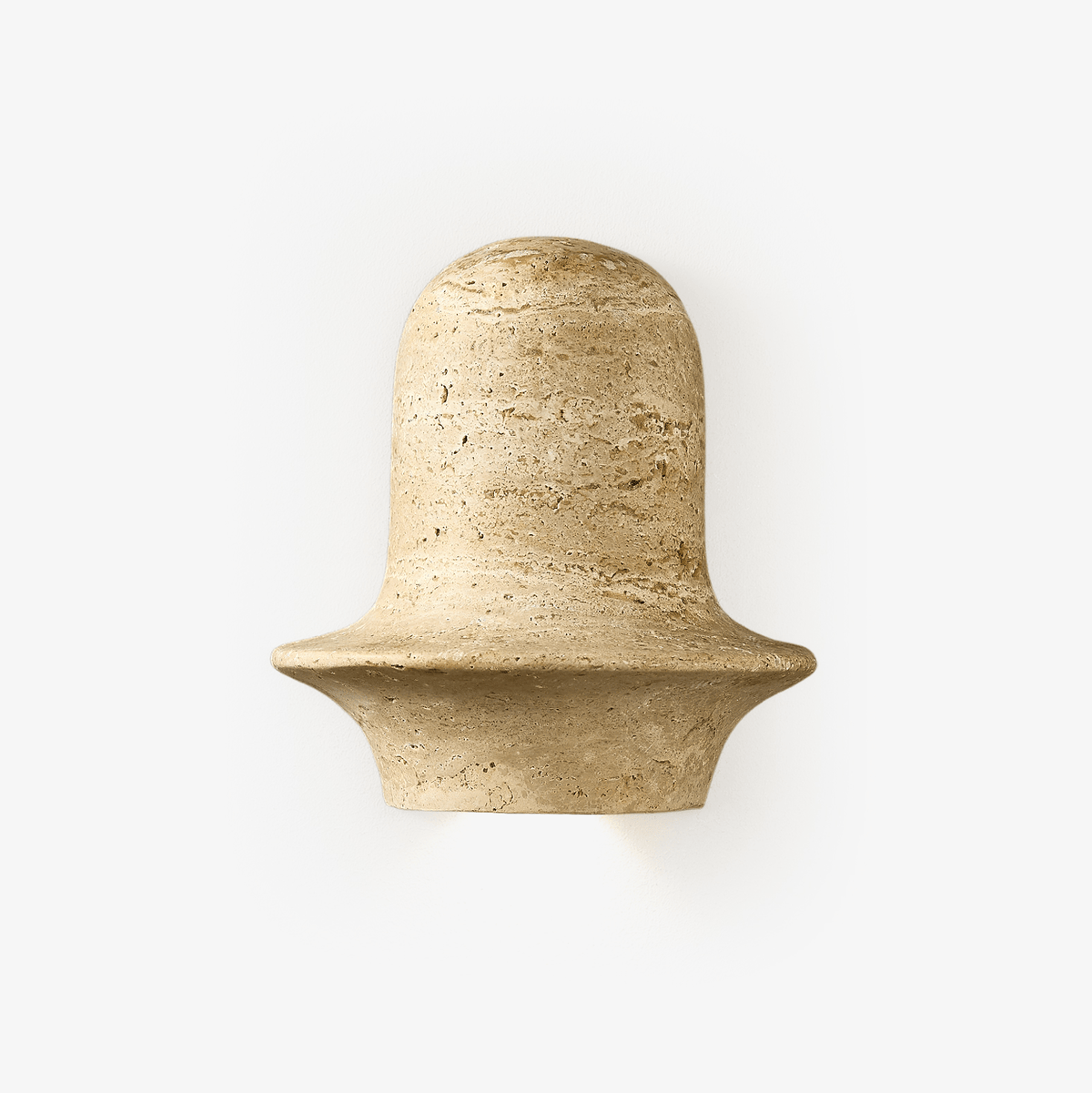 Xena sculpturale wandlamp van geel travertin