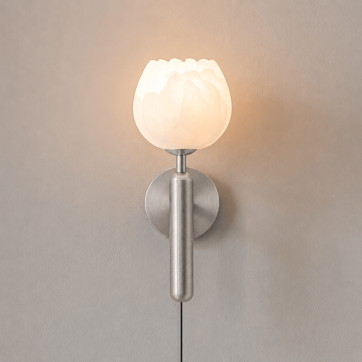 Ysoline wandlamp met stekker in albast