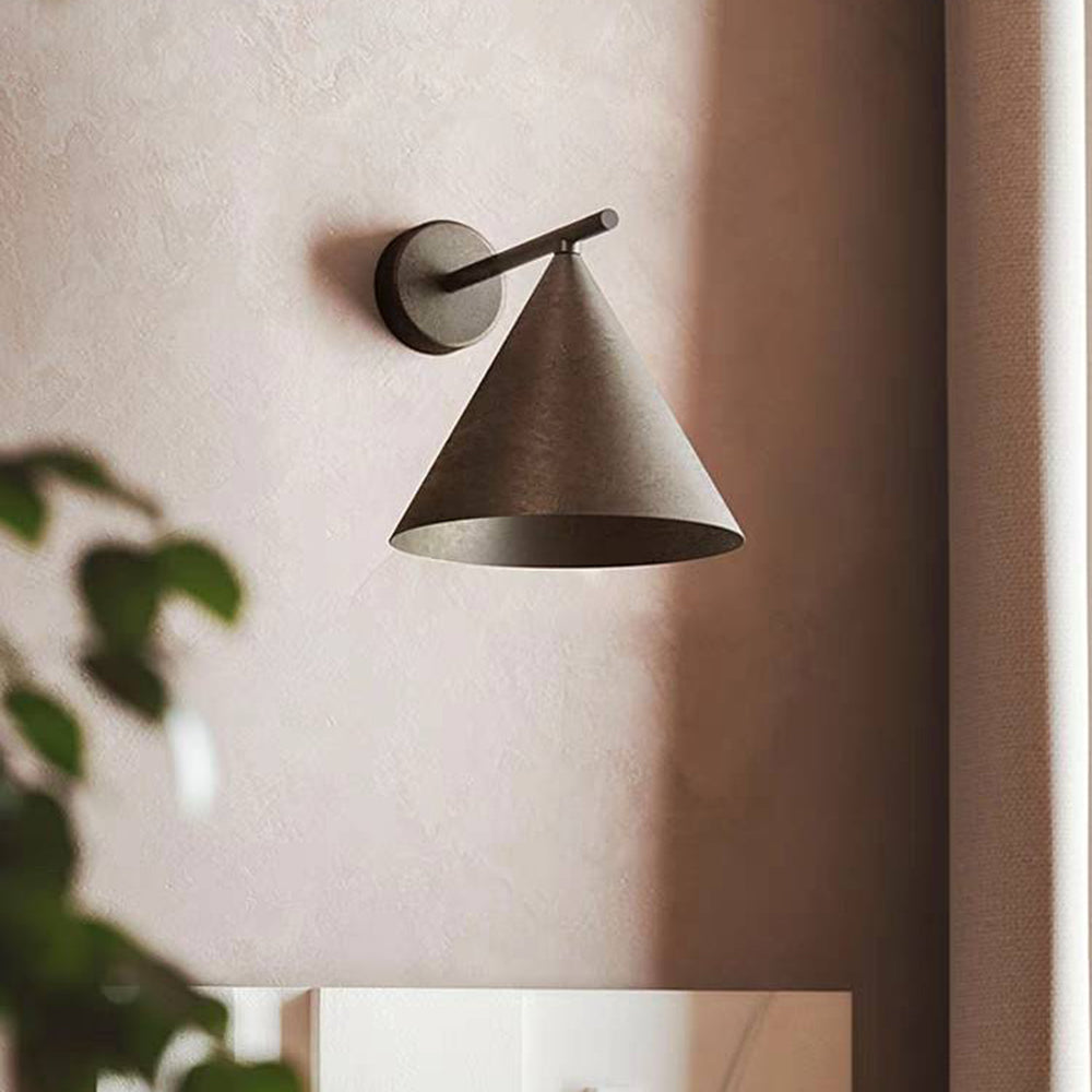Carins Moderne Kegel LED Buitenlamp Zwart/Goud Metaal Waterdicht