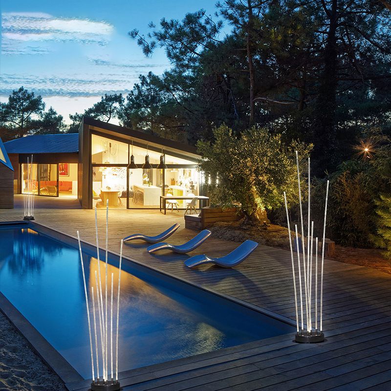 Riley Moderne Lineair LED Buitenlamp Metaal Wit/Zwart Tuin/Stoeprand/Balkon