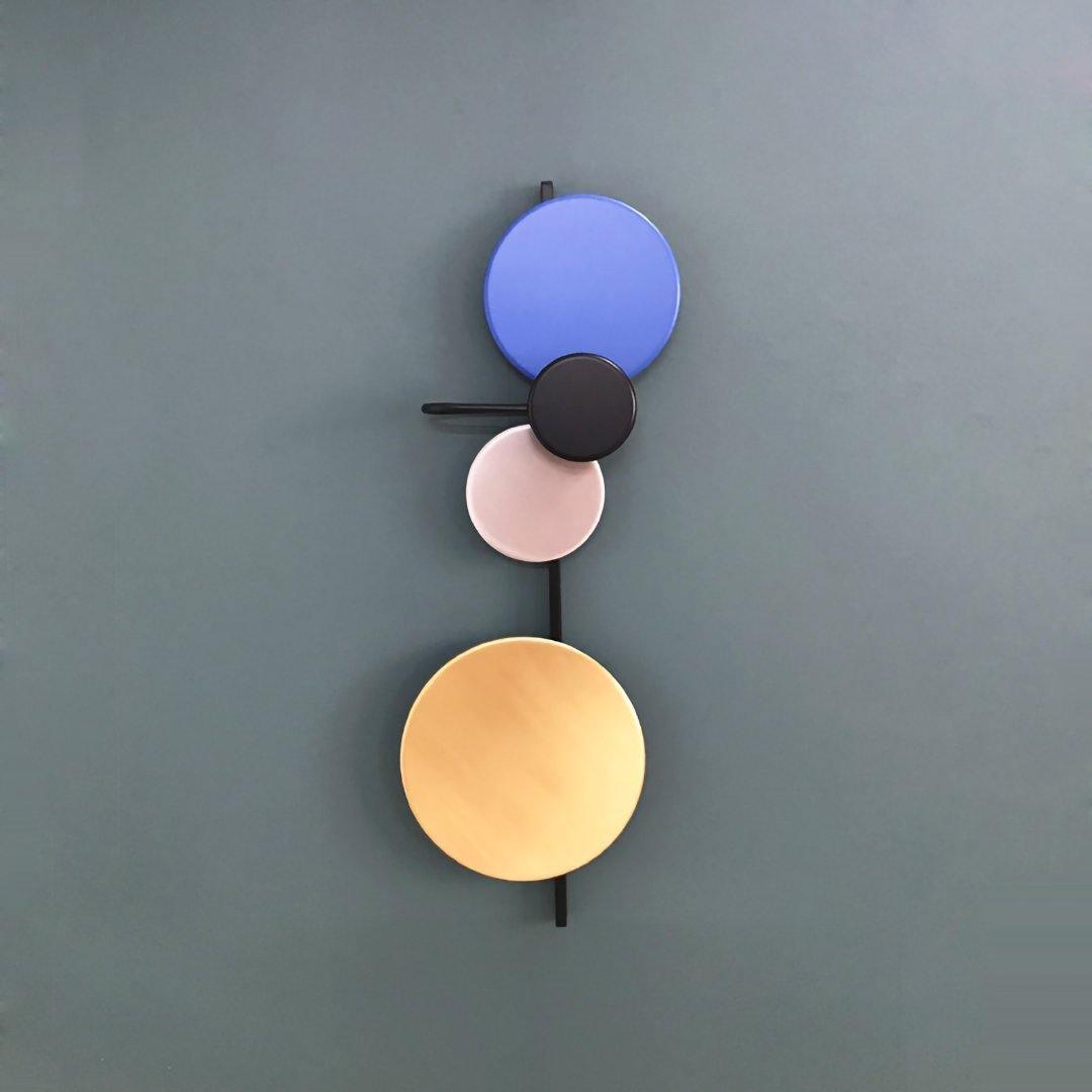 Mirq wandlamp met Magnetische Schijven Kunstzinnig