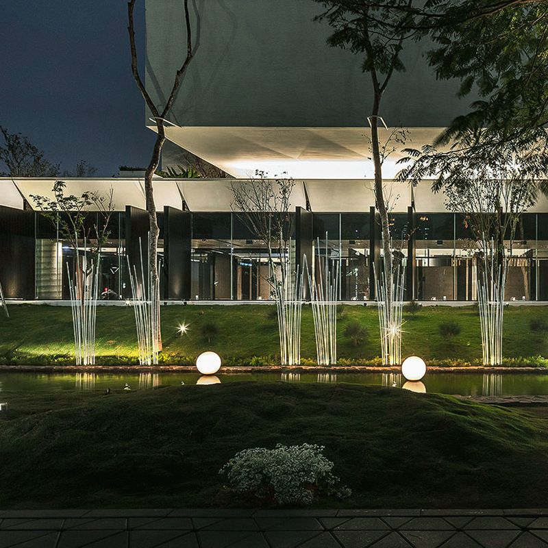 Riley Moderne Lineair LED Buitenlamp Metaal Wit/Zwart Tuin/Stoeprand/Balkon