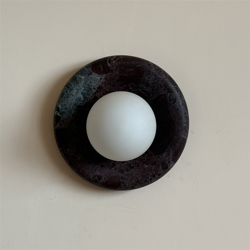 Uzorionis wandlamp