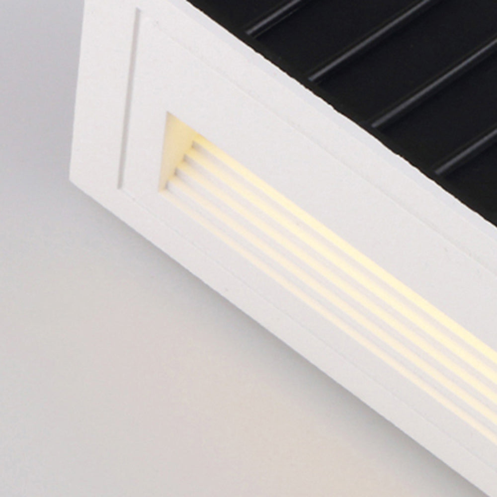 Cole Moderne Trigonale Lineaire Solar Buitenlamp Zwart Acryl