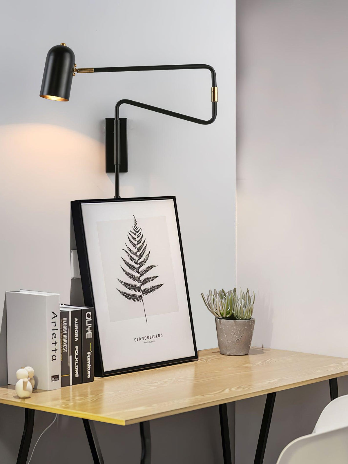 Nox verstelbare arm wandlamp met stekker
