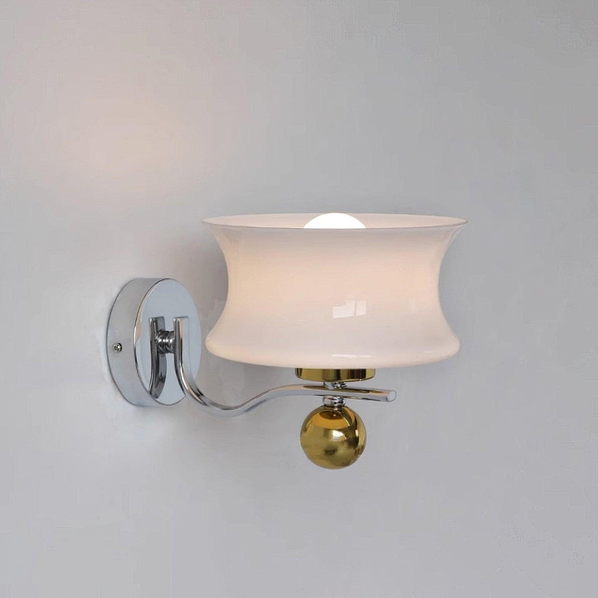 Blux Noordse kunst wandlamp met glazen kap