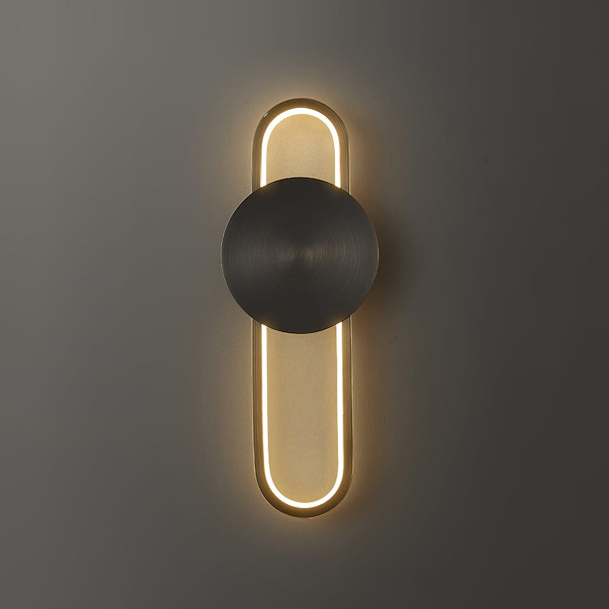 Orieniella Moderne minimalistische wandlamp van messing
