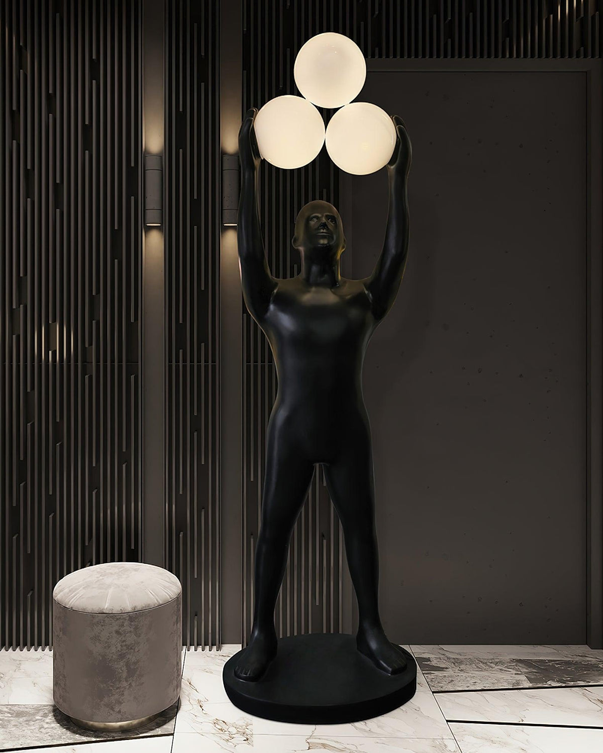 Eurshaia vloerlamp in zwart