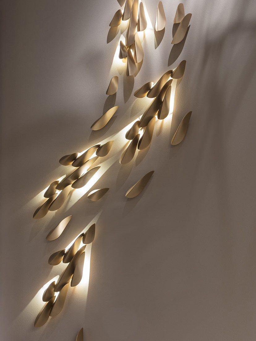 Avynis Abstract messing wandlamp