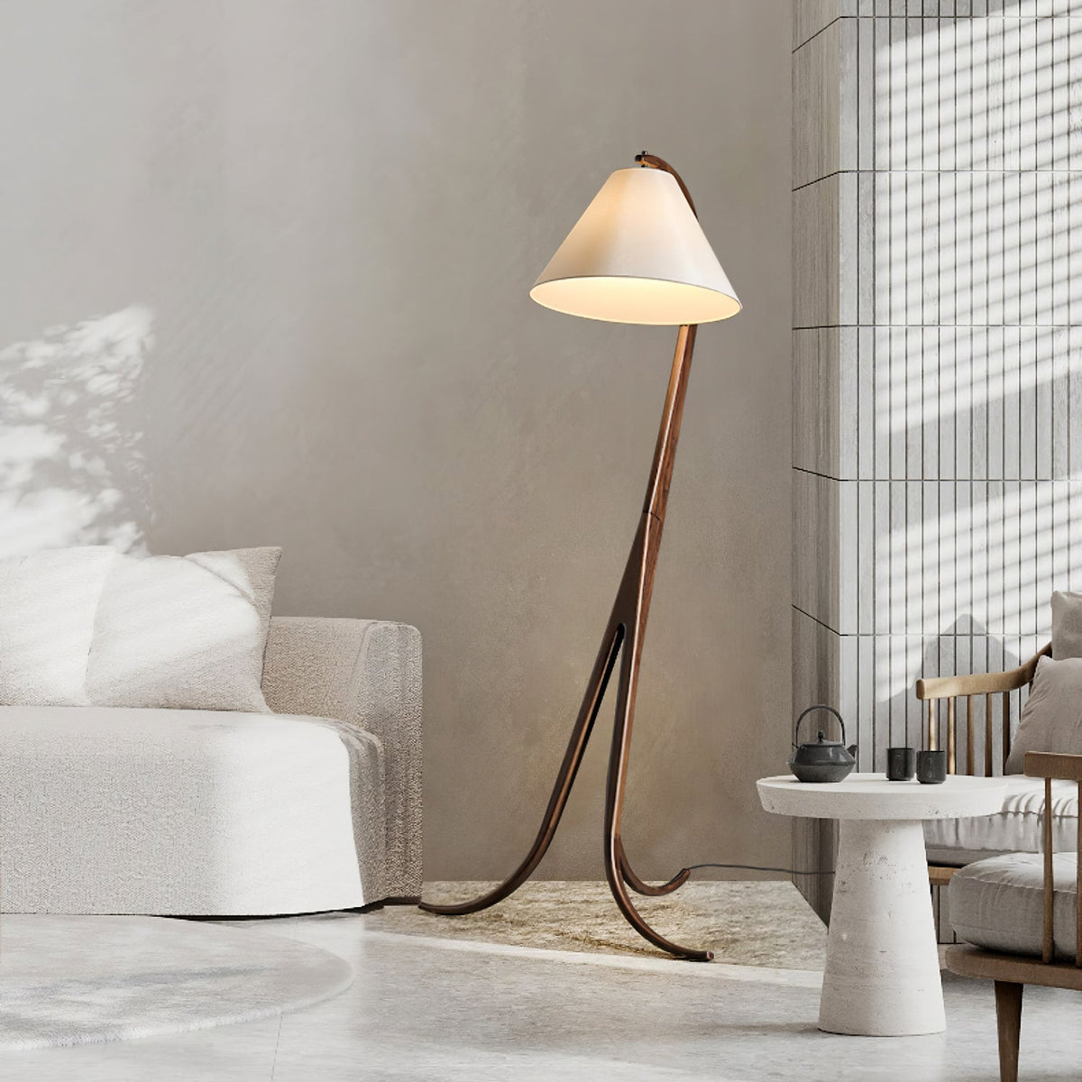 Udorila gebogen houten vloerlamp