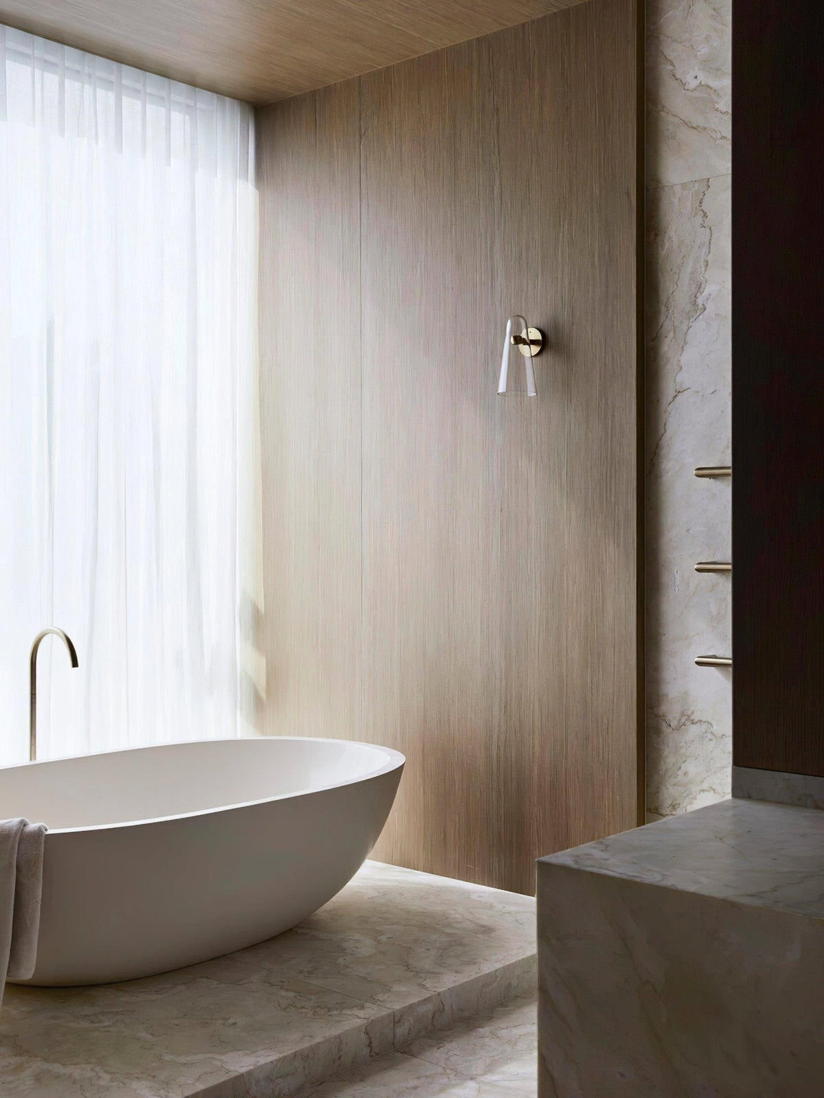 Lioririella Conical glas wandlamp