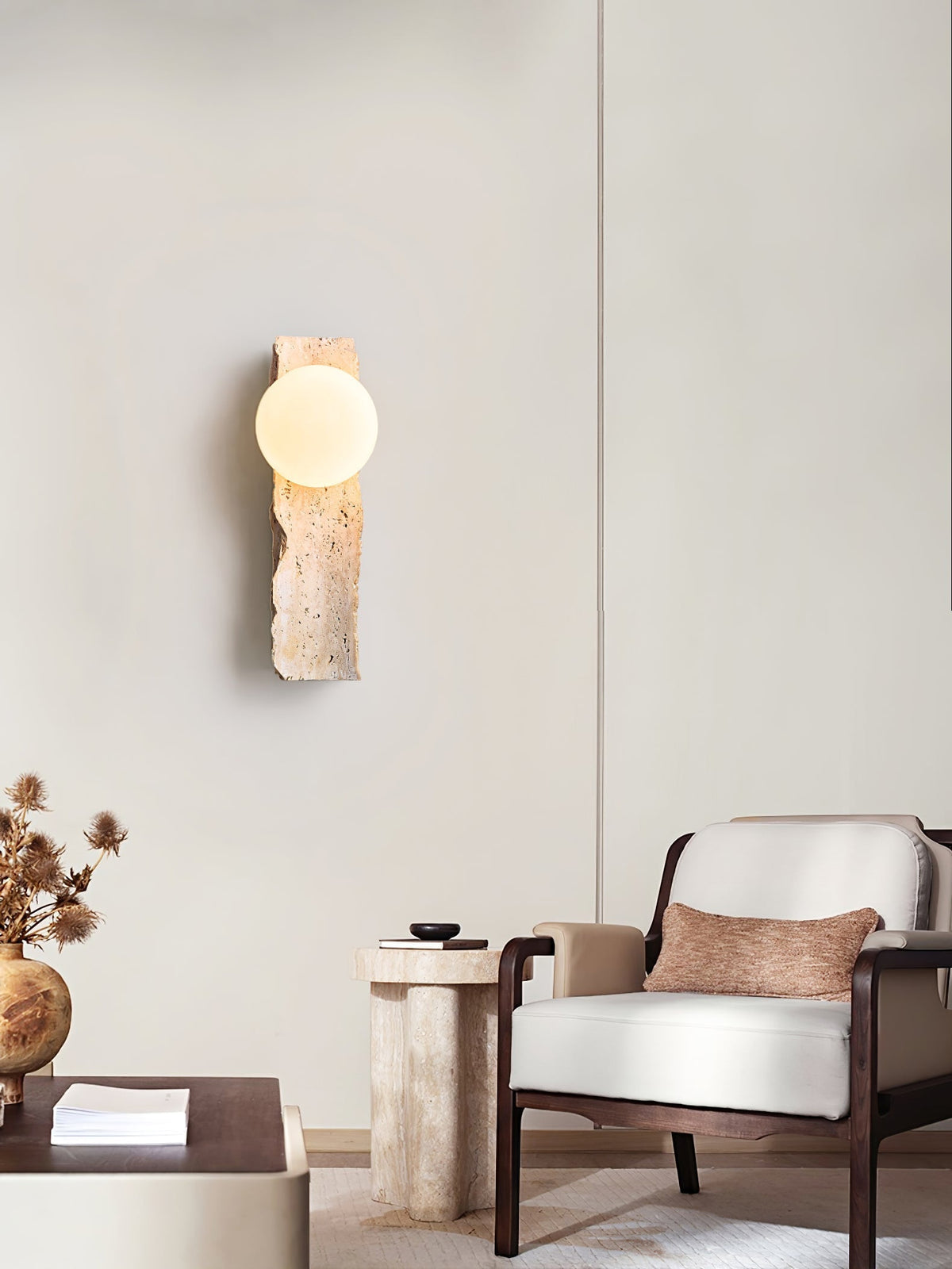 Elnoren wandlamp van geel travertin