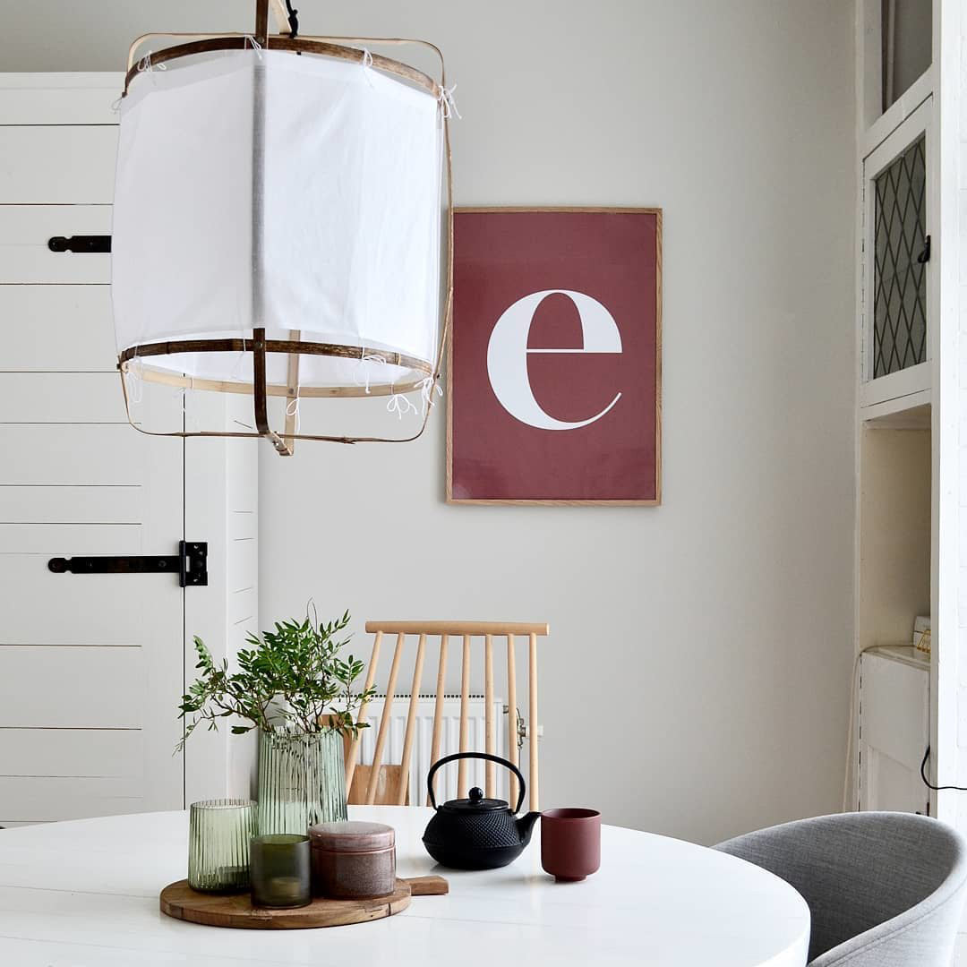 Arioelia hanglamp met bamboe lampenkap voor de woonkamer