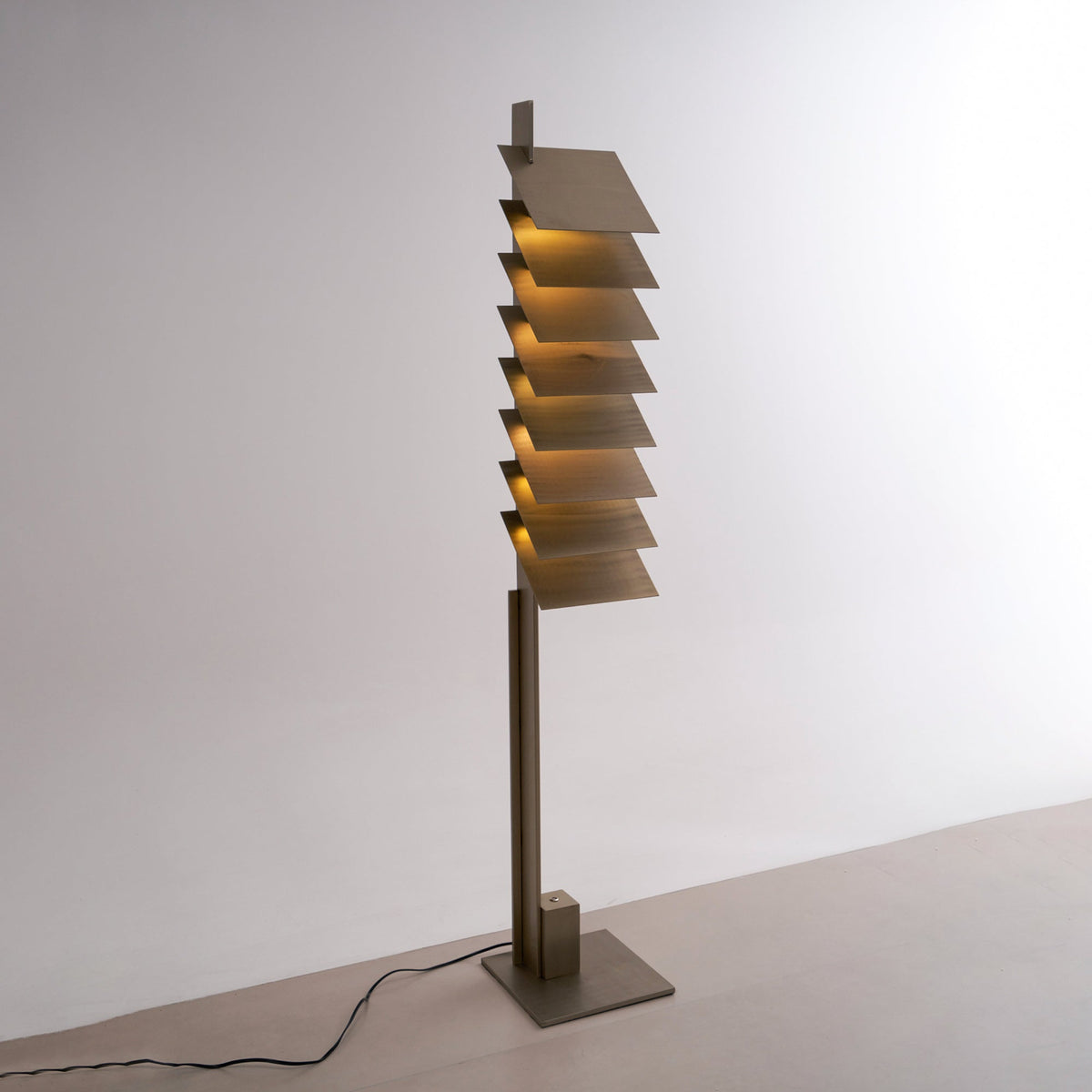 Virauena vloerlamp