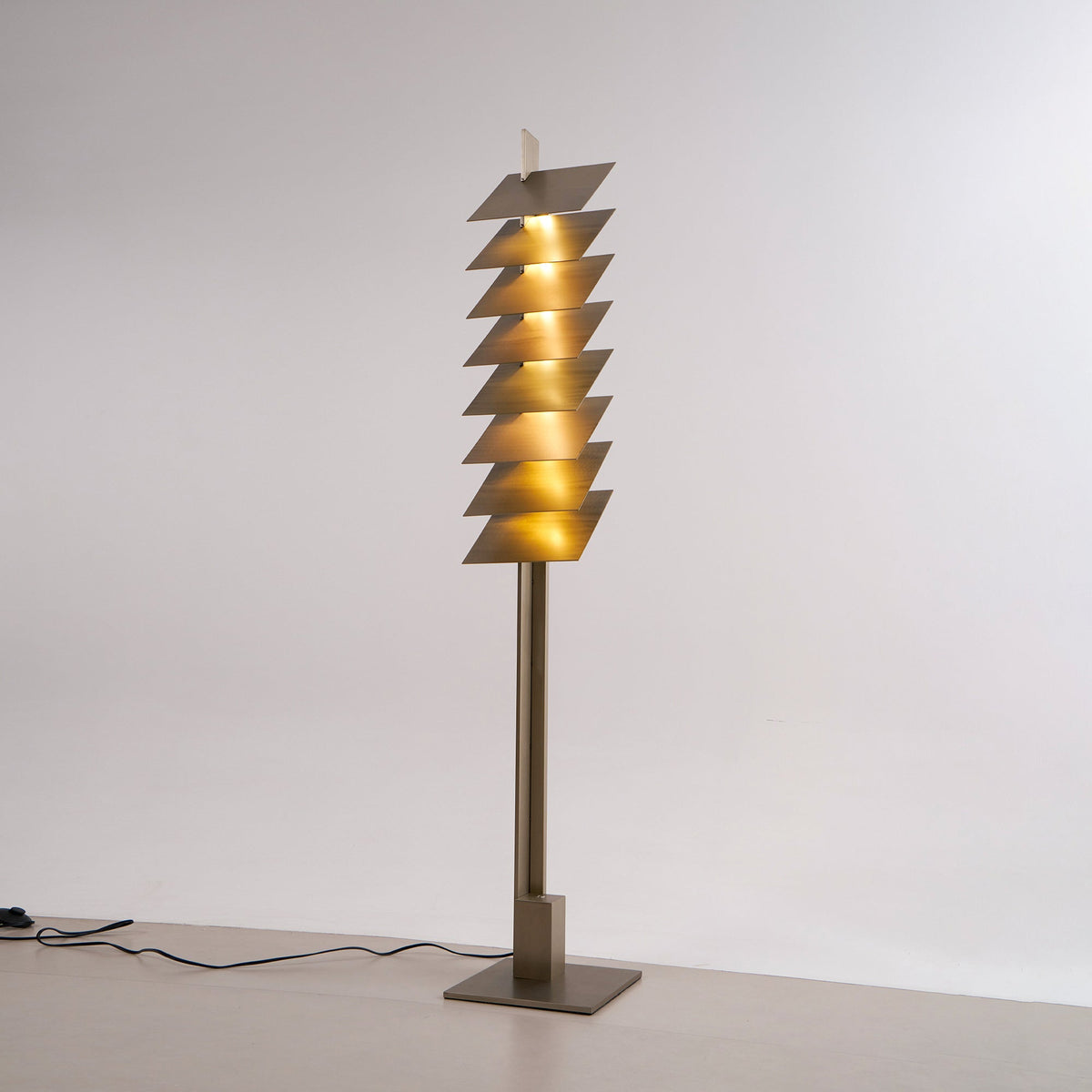 Virauena vloerlamp