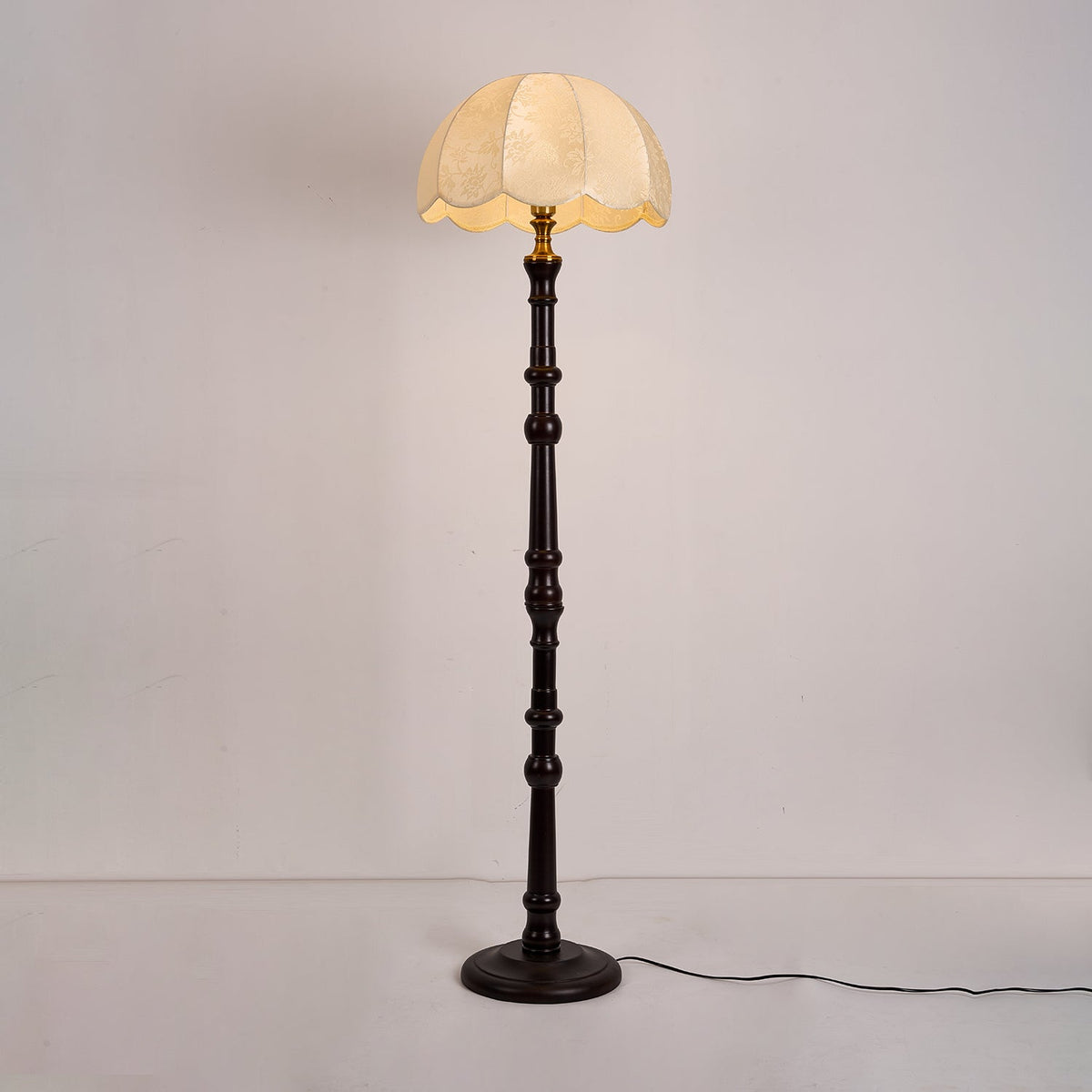 Maverick Vintage Houten vloerlamp