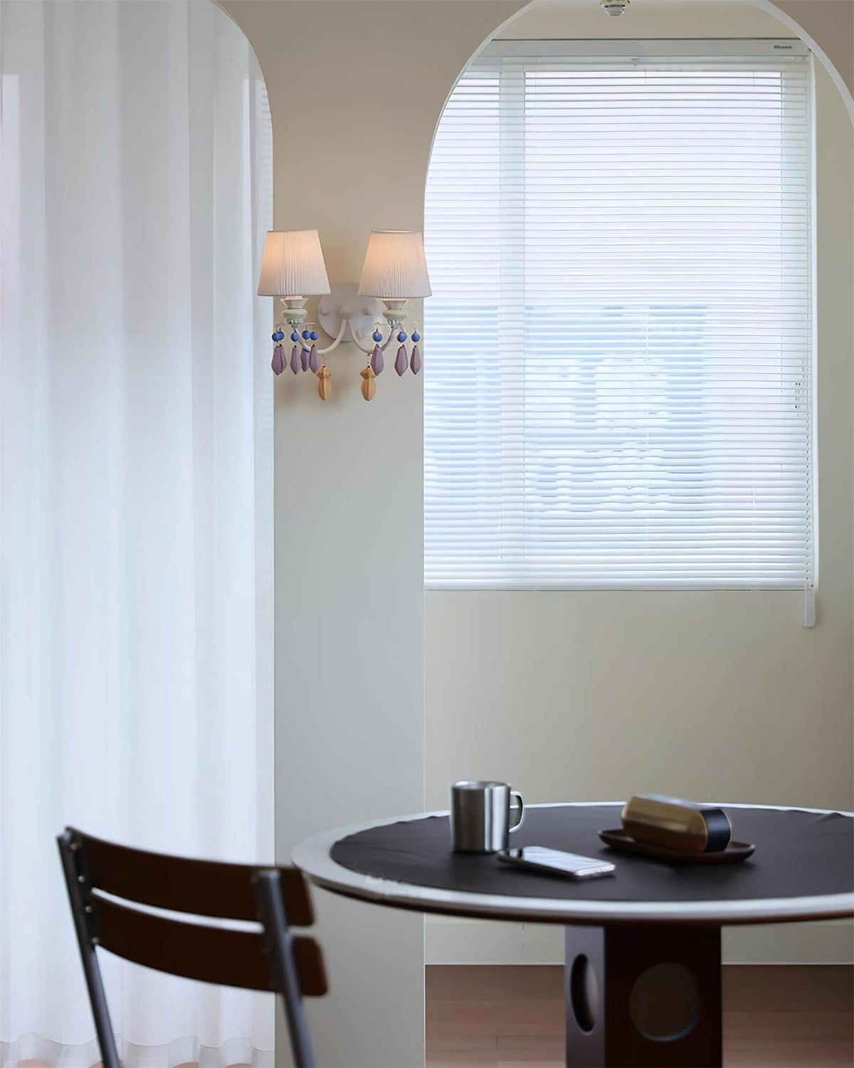 Avenivelia wandlamp