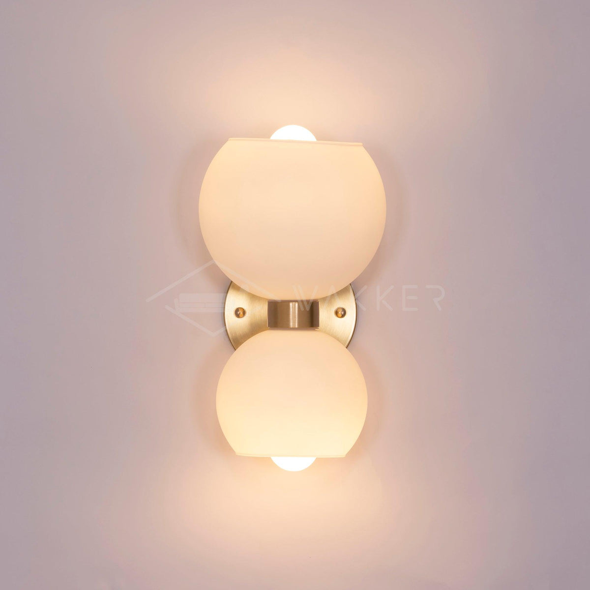 Avynion Moderne wandlamp van glas met Noordse kunst