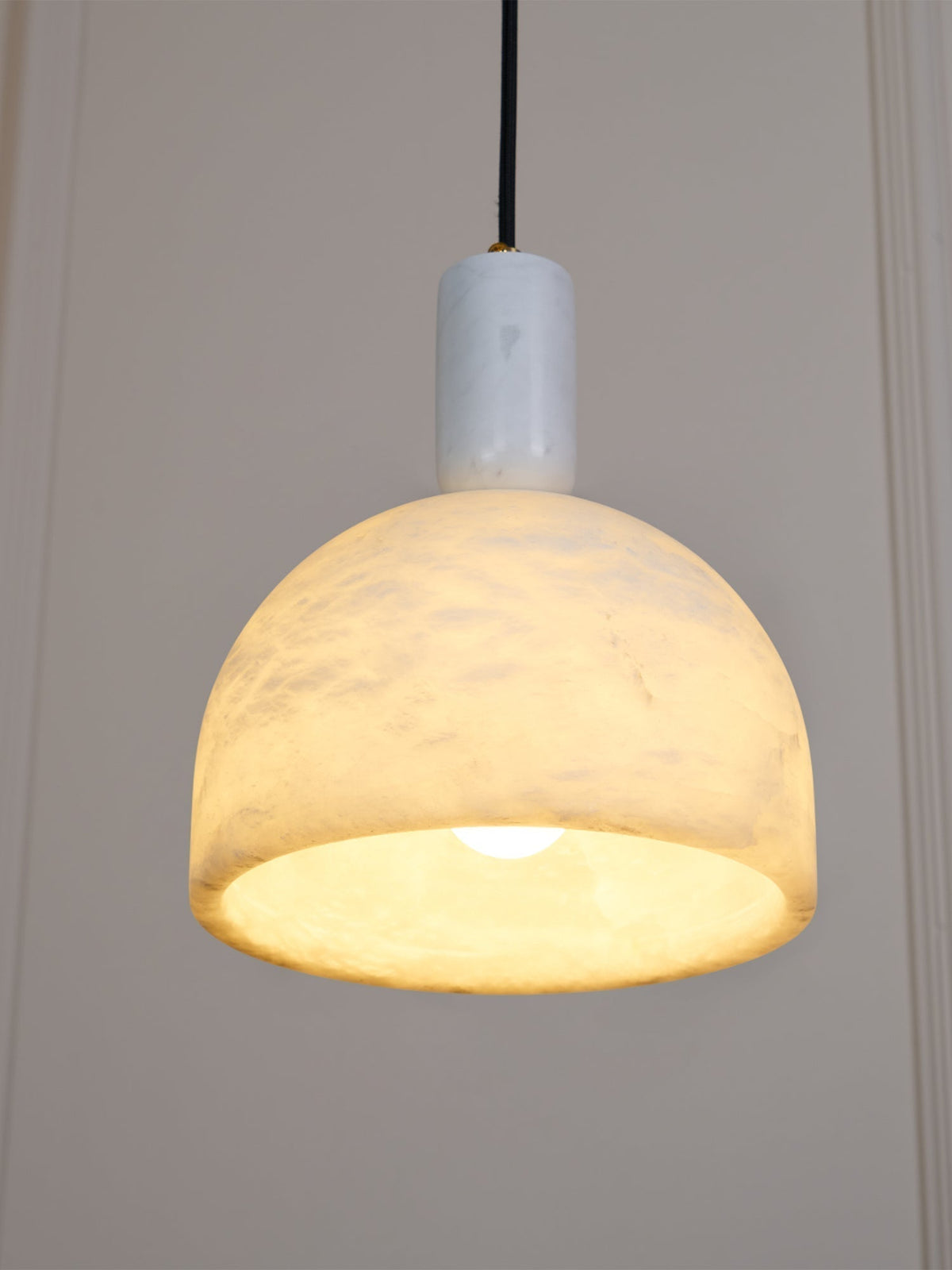 Leda minimalistische hanglamp in albast