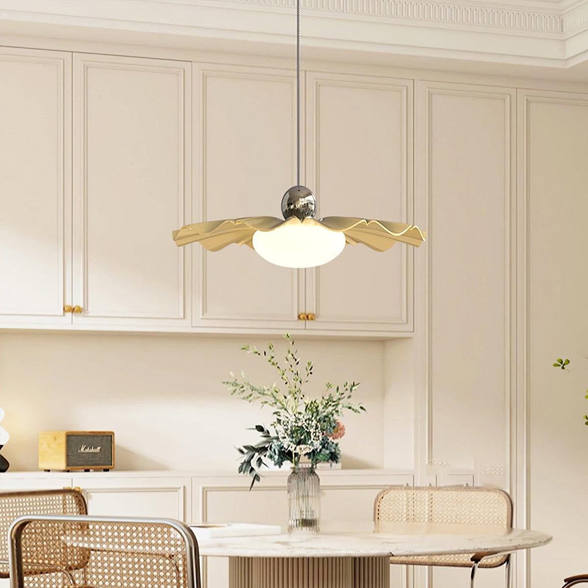 Oriinia hanglamp messing acryl eetkamer