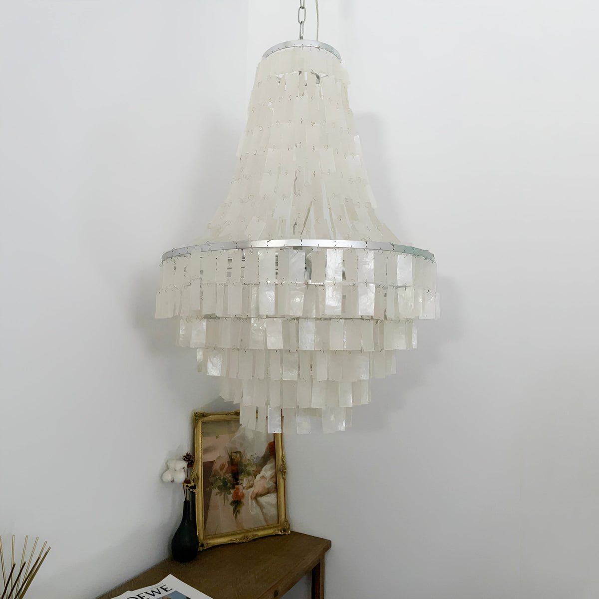 Naciira kroonluchter met Capiz schelpen in lagen, bohemian stijl