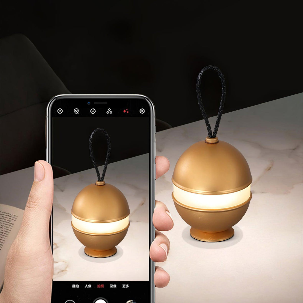 Orbitem tafellamp in geborsteld goud aluminium