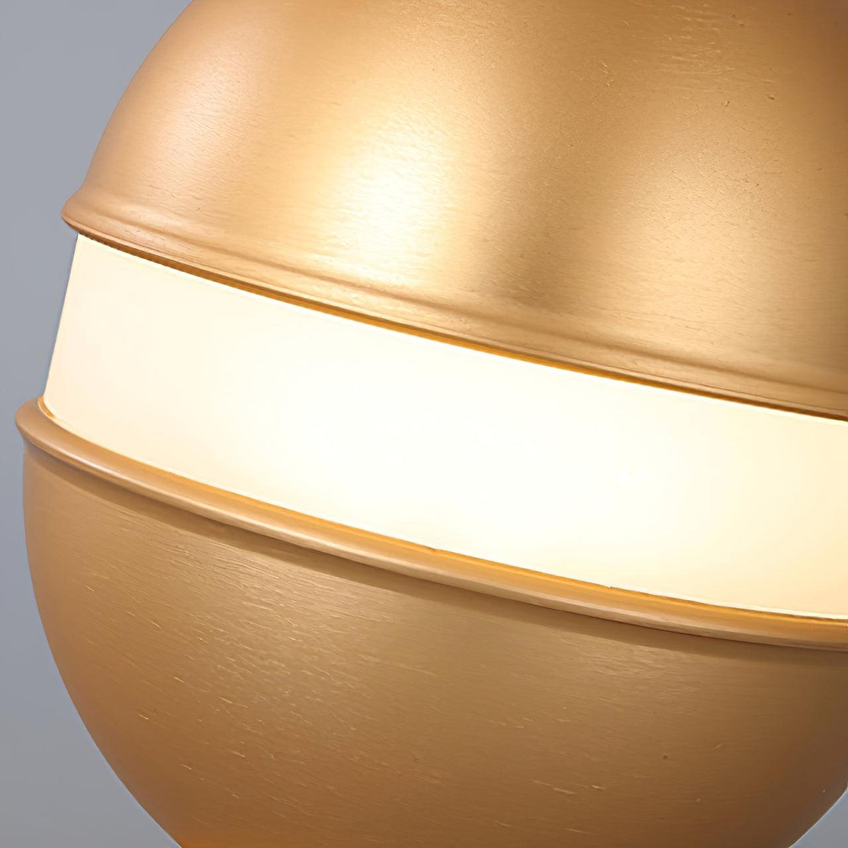 Orbitem tafellamp in geborsteld goud aluminium