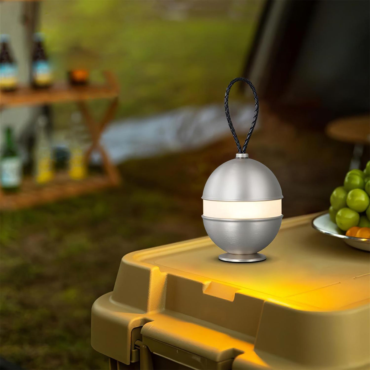 Orbitem tafellamp in geborsteld goud aluminium
