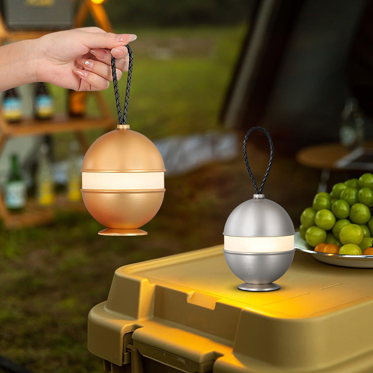 Orbitem tafellamp in geborsteld goud aluminium