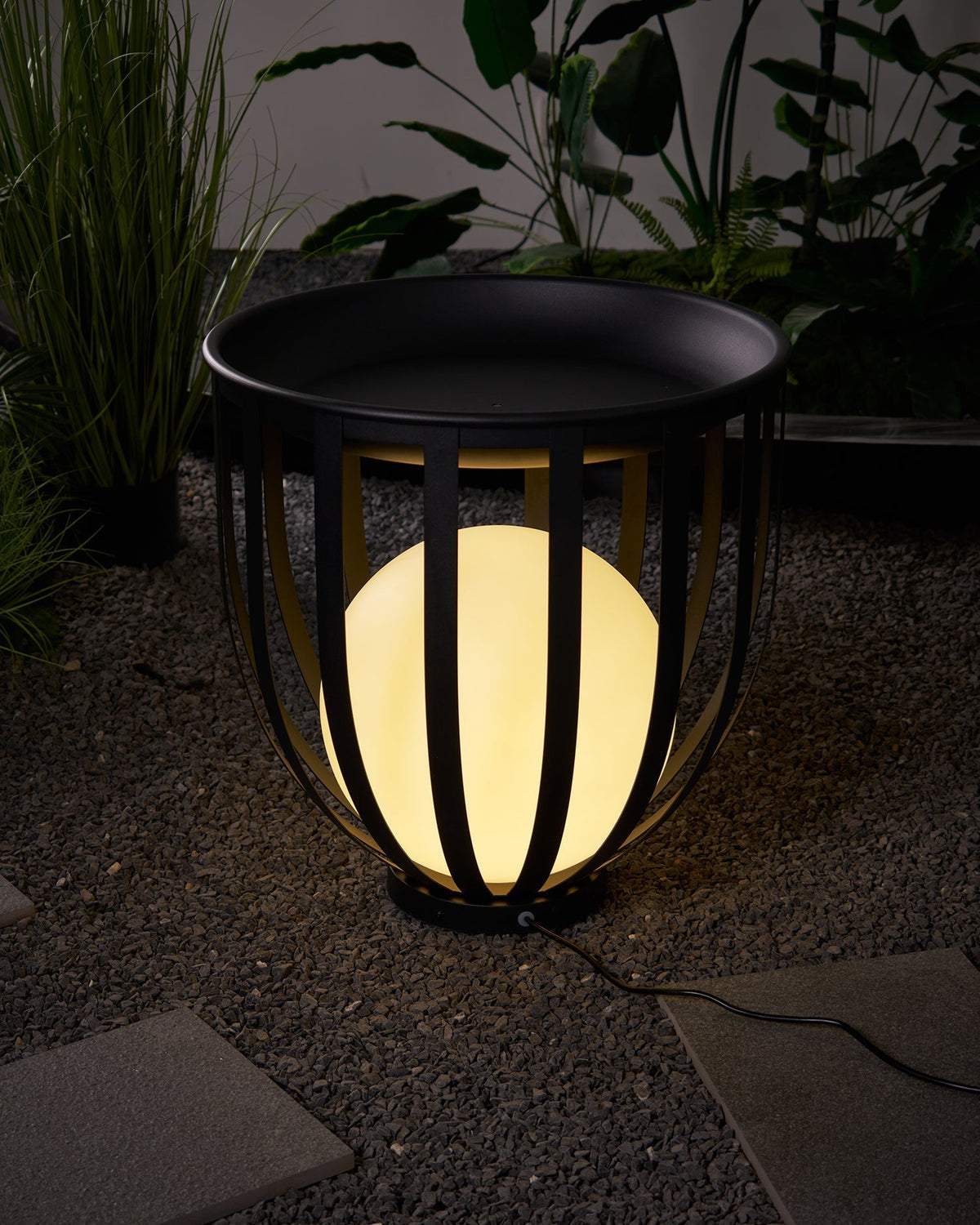 Tera vloerlamp van staal en acryl