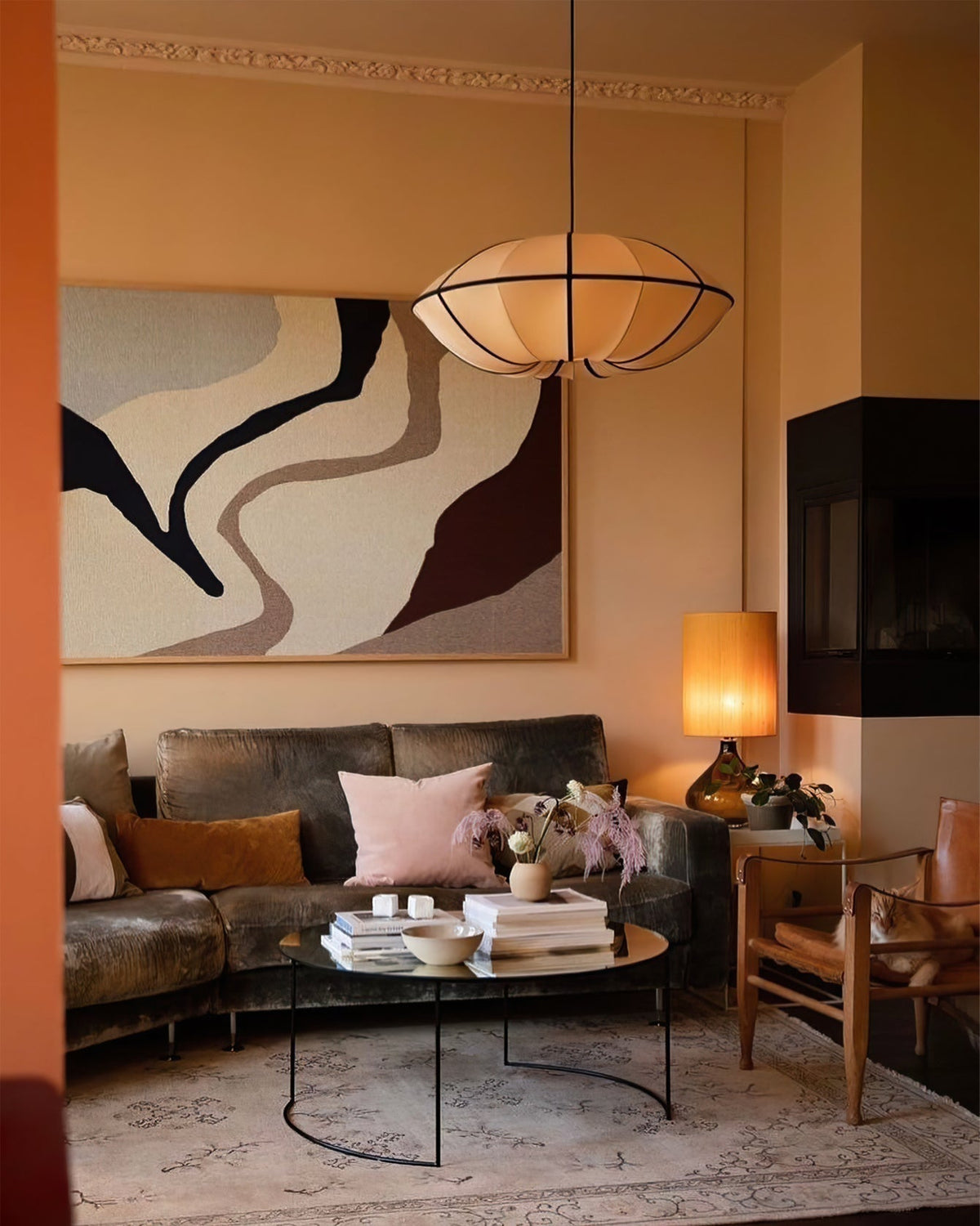 Inez hanglamp van stof met futuristisch ontwerp