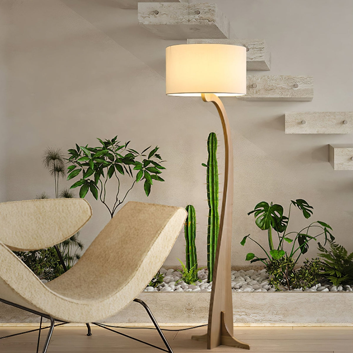 Viraineria vloerlamp met Noorse houten boog
