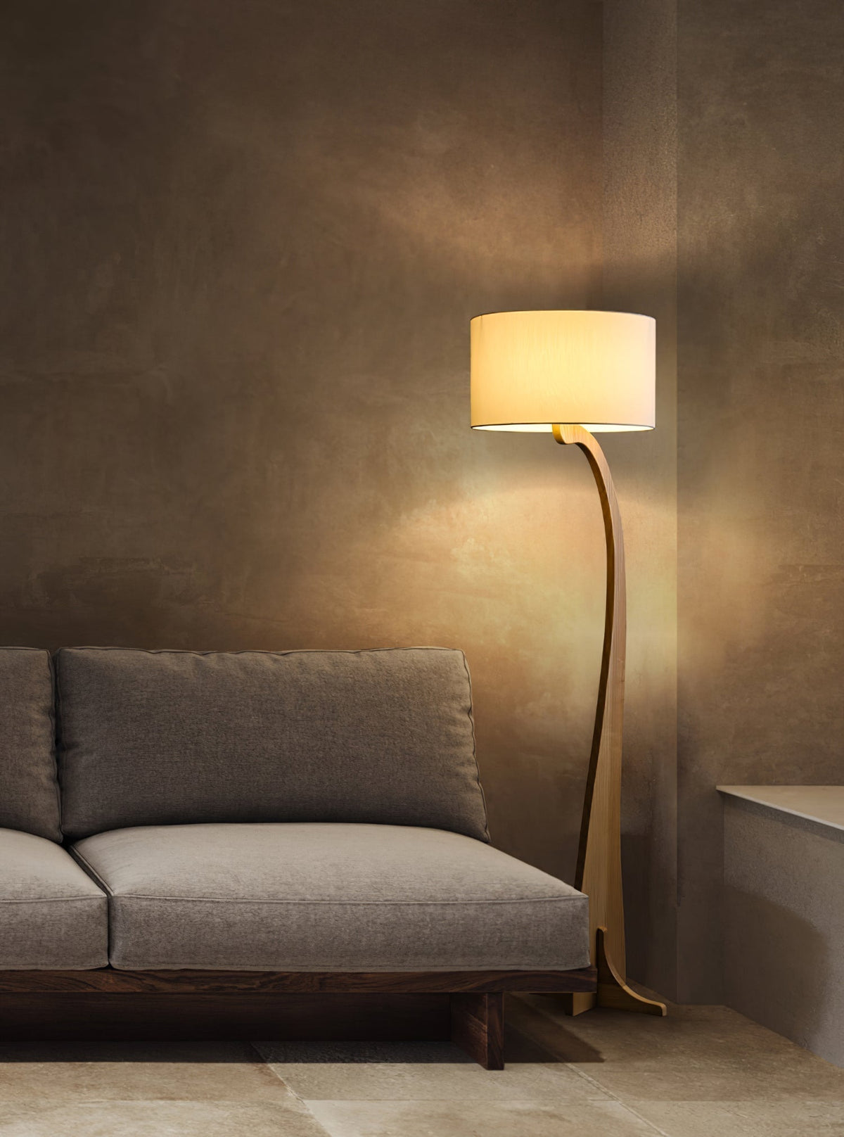 Viraineria vloerlamp met Noorse houten boog