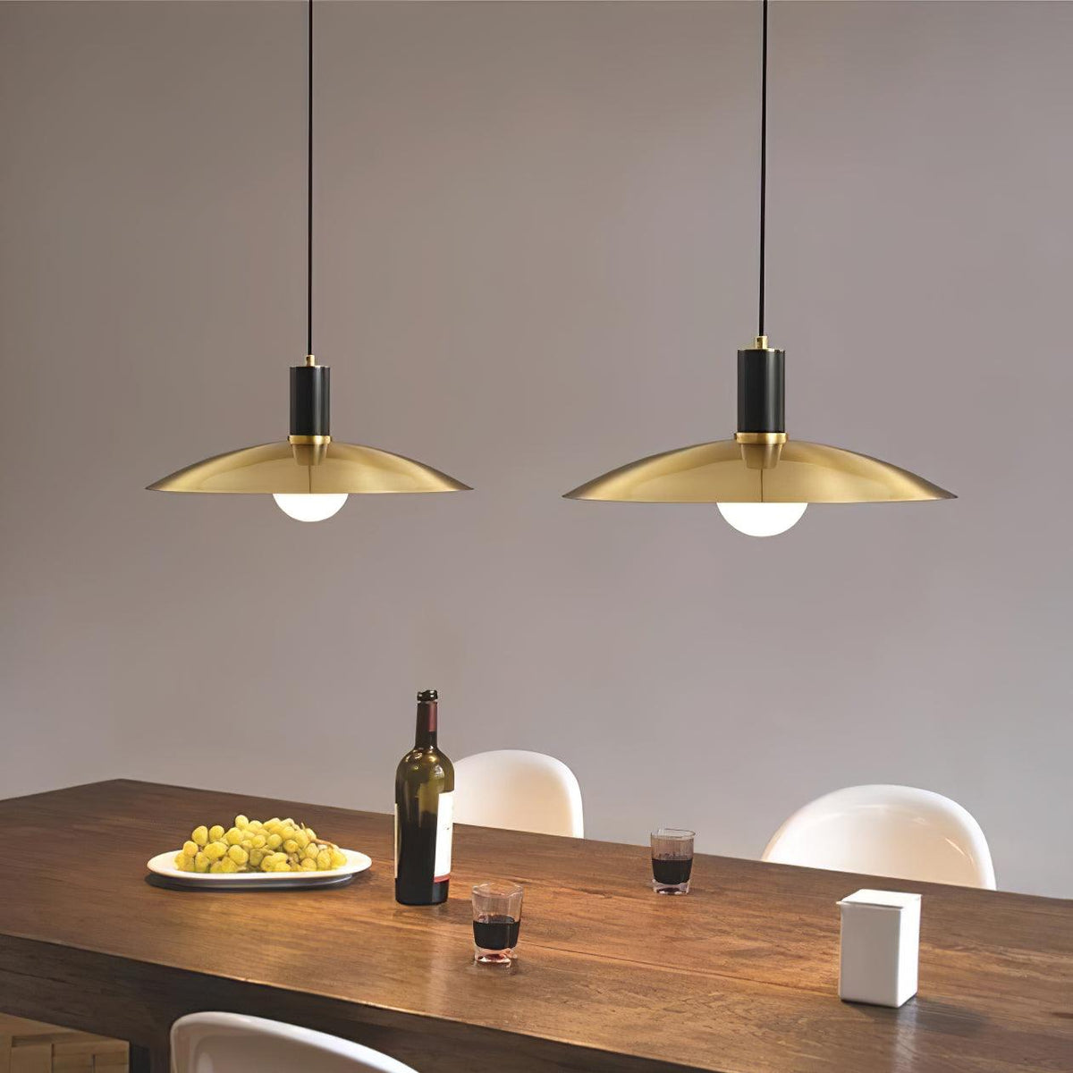 Thalora hanglamp van messing en glas