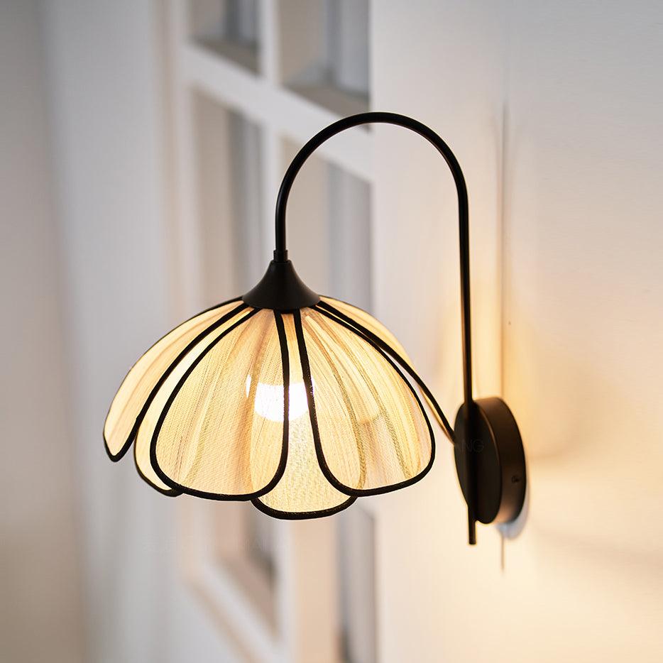 Ivsiliel wandlamp met Natuurlijke Verbrande Bloemblaadjes