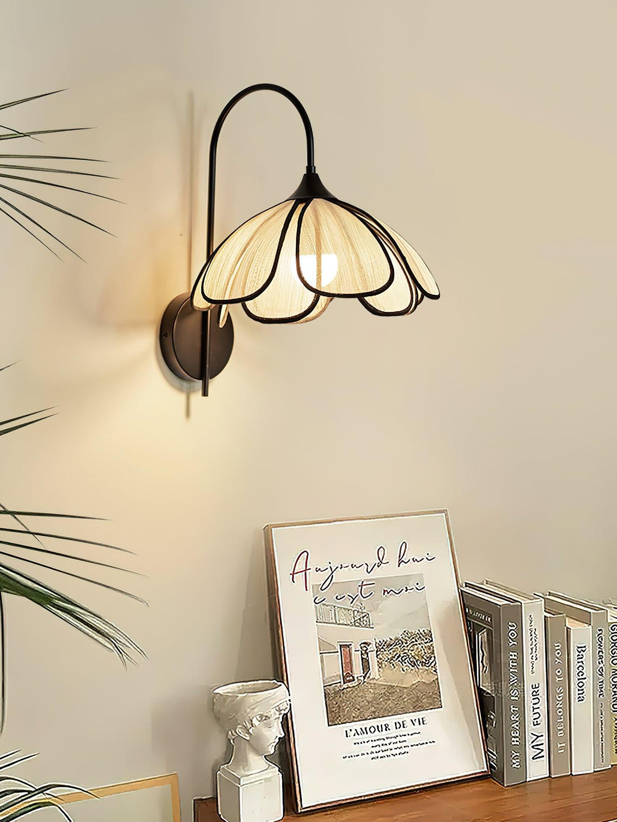 Ivsiliel wandlamp met Natuurlijke Verbrande Bloemblaadjes