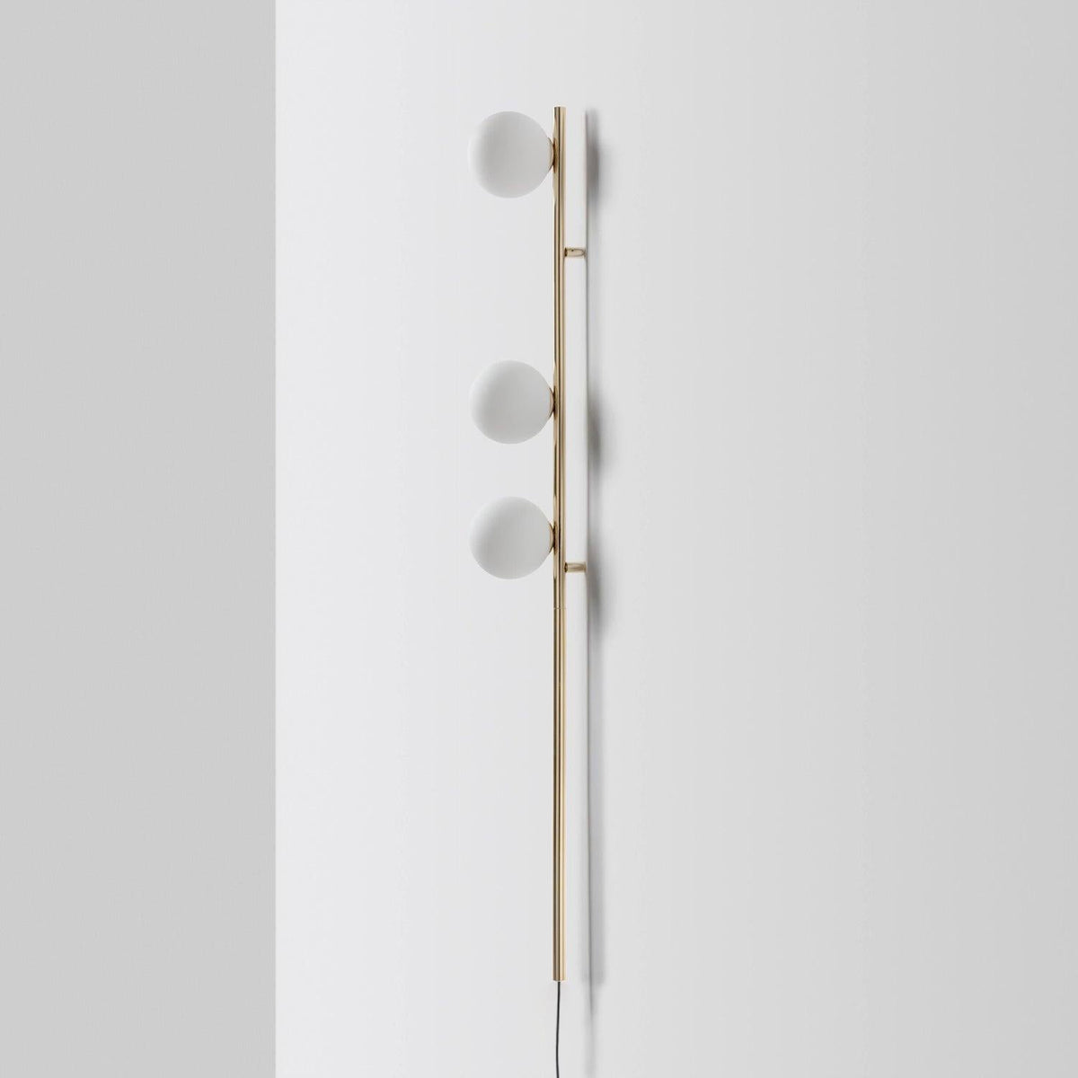 Ultheia Moderne minimalistische wandlamp met glazen 'candied balls'