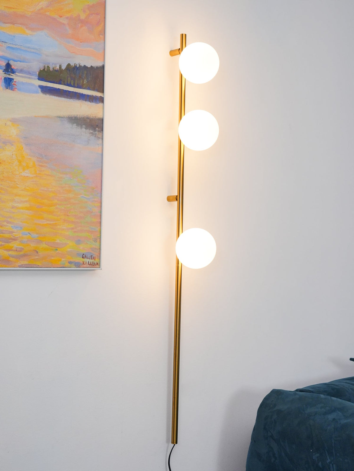 Ultheia Moderne minimalistische wandlamp met glazen 'candied balls'